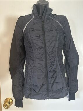 Lululemon Black Ruched Jacket size 2
